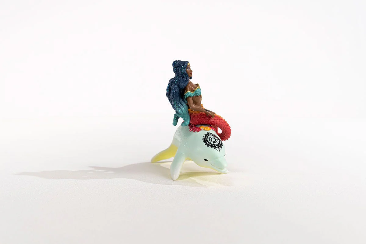 Isabelle sobre el delfín - Image 5