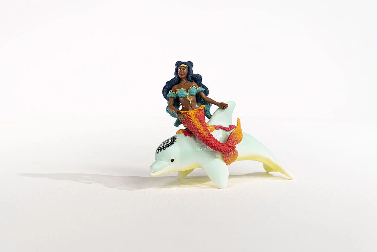 Isabelle sobre el delfín - Image 6